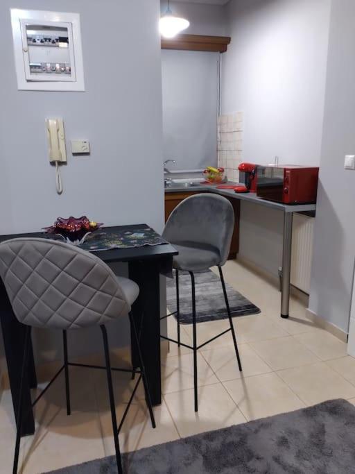 Χαίρε, Ξεΐνε, Παρ' Αμμι Φιλησεαι Διαμέρισμα Τρίκαλα Εξωτερικό φωτογραφία