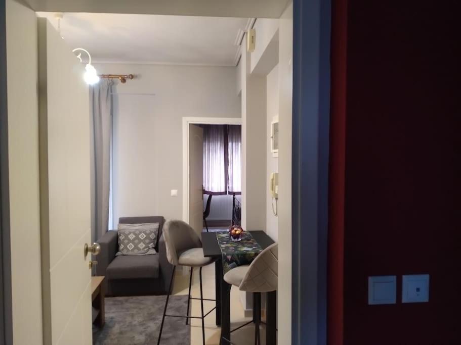 Χαίρε, Ξεΐνε, Παρ' Αμμι Φιλησεαι Διαμέρισμα Τρίκαλα Εξωτερικό φωτογραφία